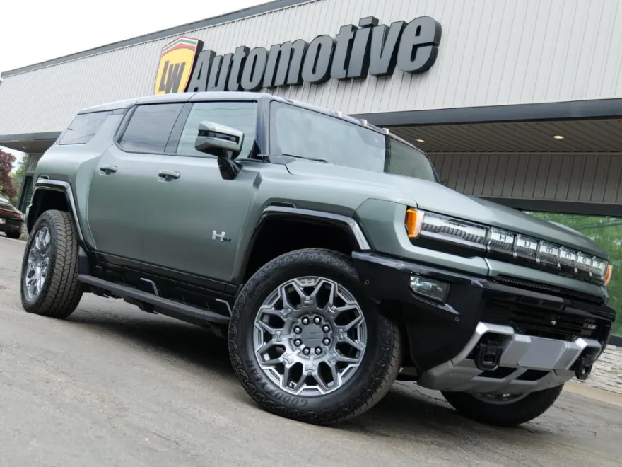 2024 Gmc Hummer EV photo 1
