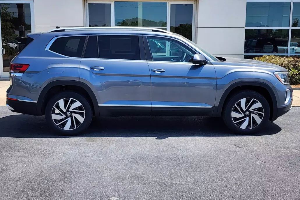 2024 Volkswagen Atlas SE Technology photo 1