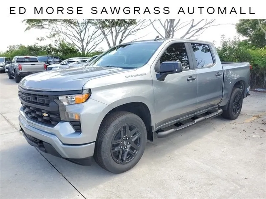 2025 Chevrolet Silverado 1500 Custom photo 1