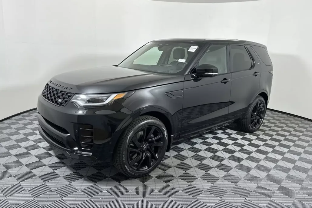 2025 Land Rover Discovery SE photo 1