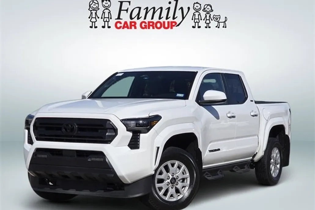 2024 Toyota Tacoma SR5 photo 1
