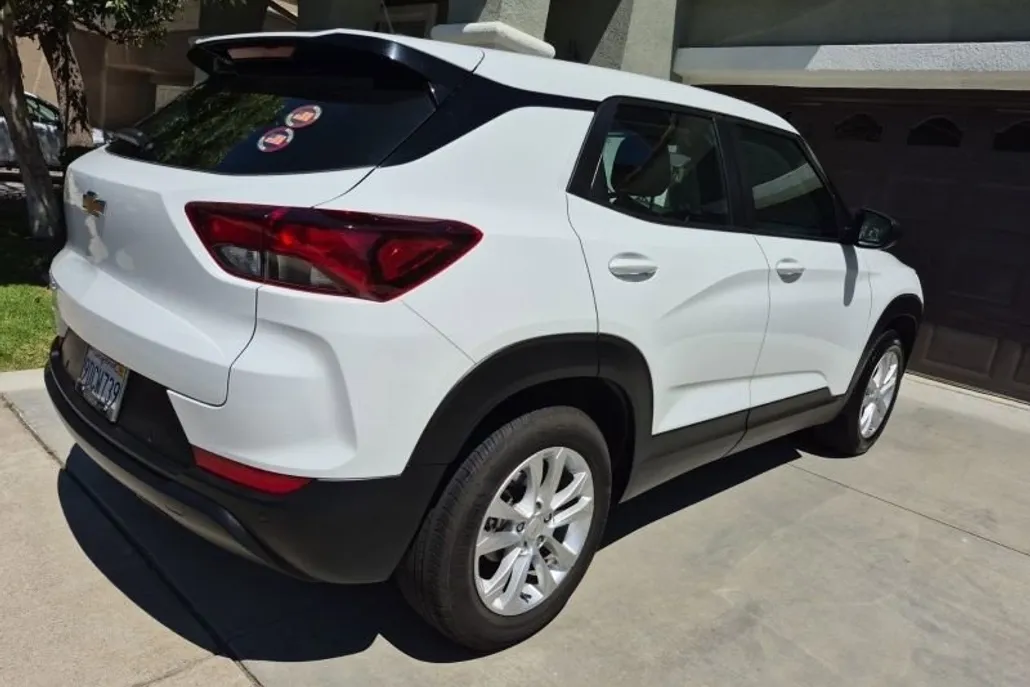 2023 Chevrolet Trailblazer LS photo 1