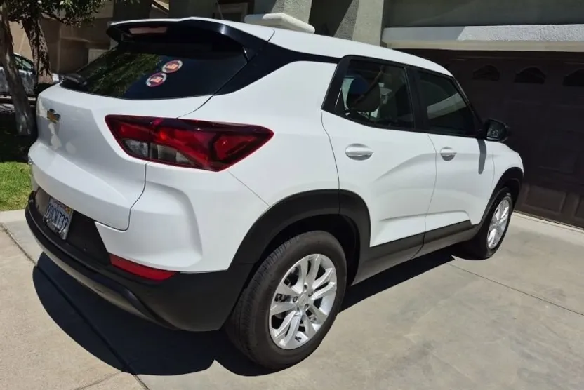 2023 Chevrolet Trailblazer LS photo 1