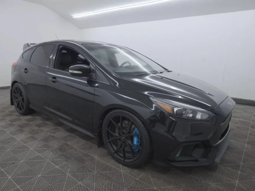 2017 Ford Focus RS photo 1