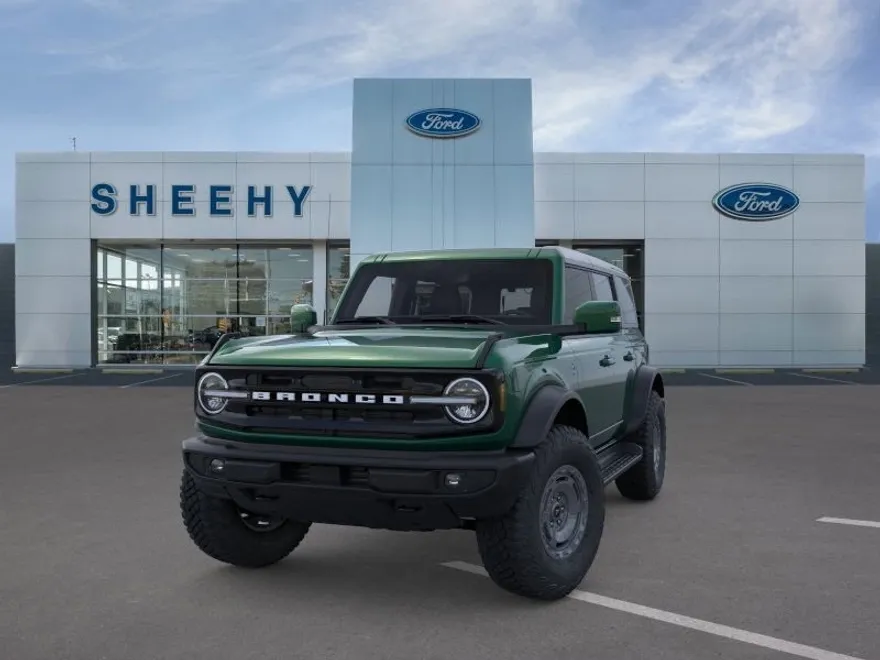 2025 Ford Bronco Outer Banks photo 1