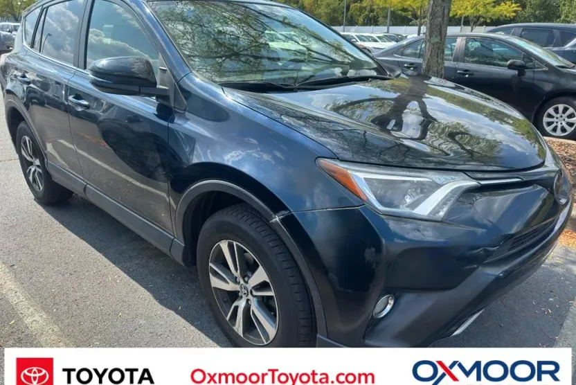 2018 Toyota RAV4 Adventure XLE photo 1