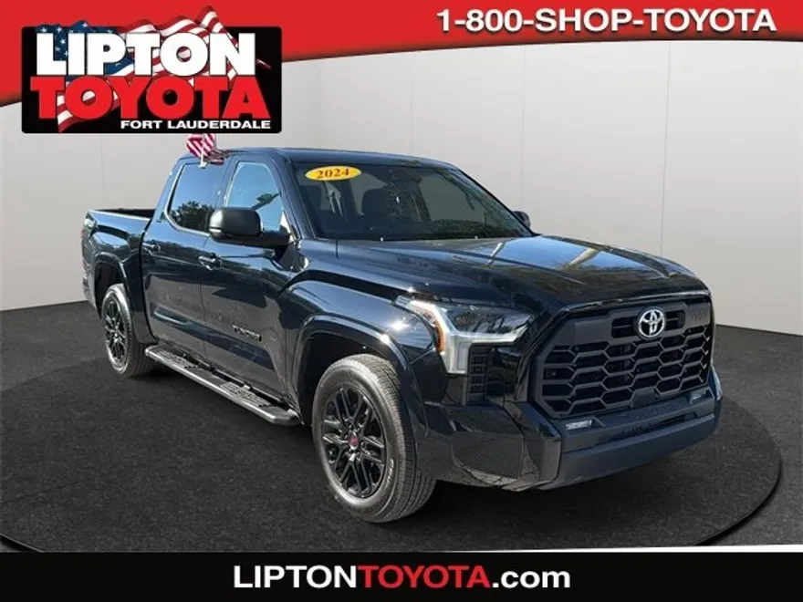 2024 Toyota Tundra SR5 CrewMax photo 1