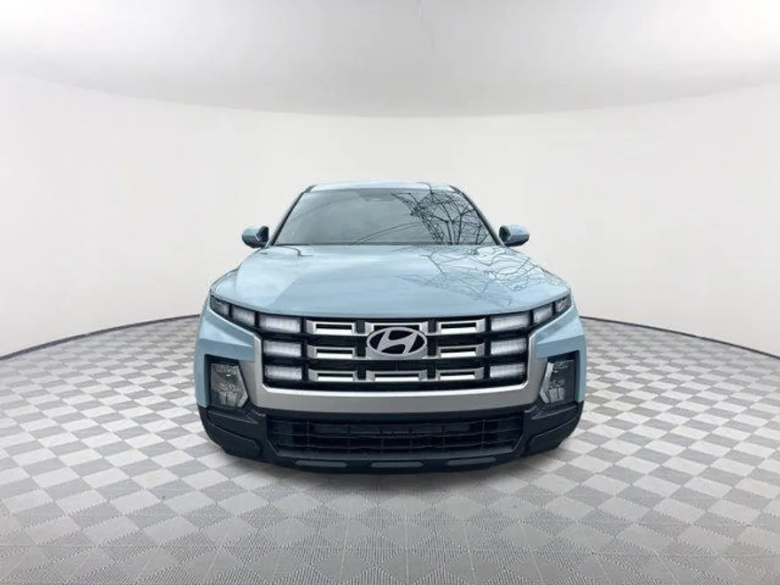 2025 Hyundai Santa Cruz SE photo 1