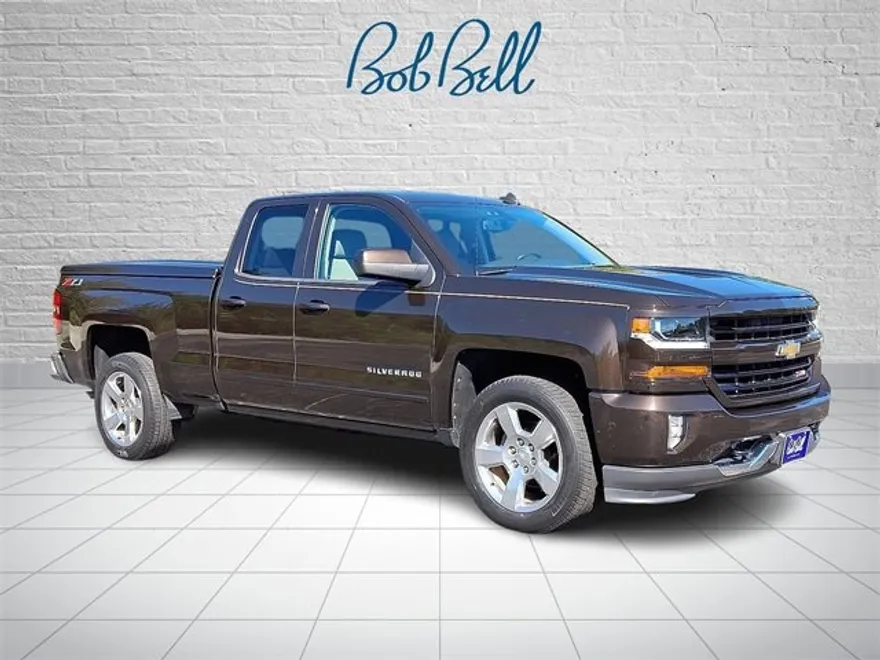 2018 Chevrolet Silverado 1500 LT photo 1