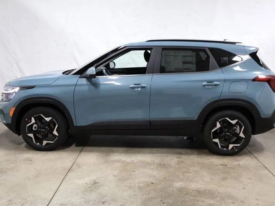 2026 Kia Seltos EX photo 1