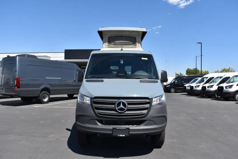 2025 Mercedes Benz Sprinter 2500 photo 1