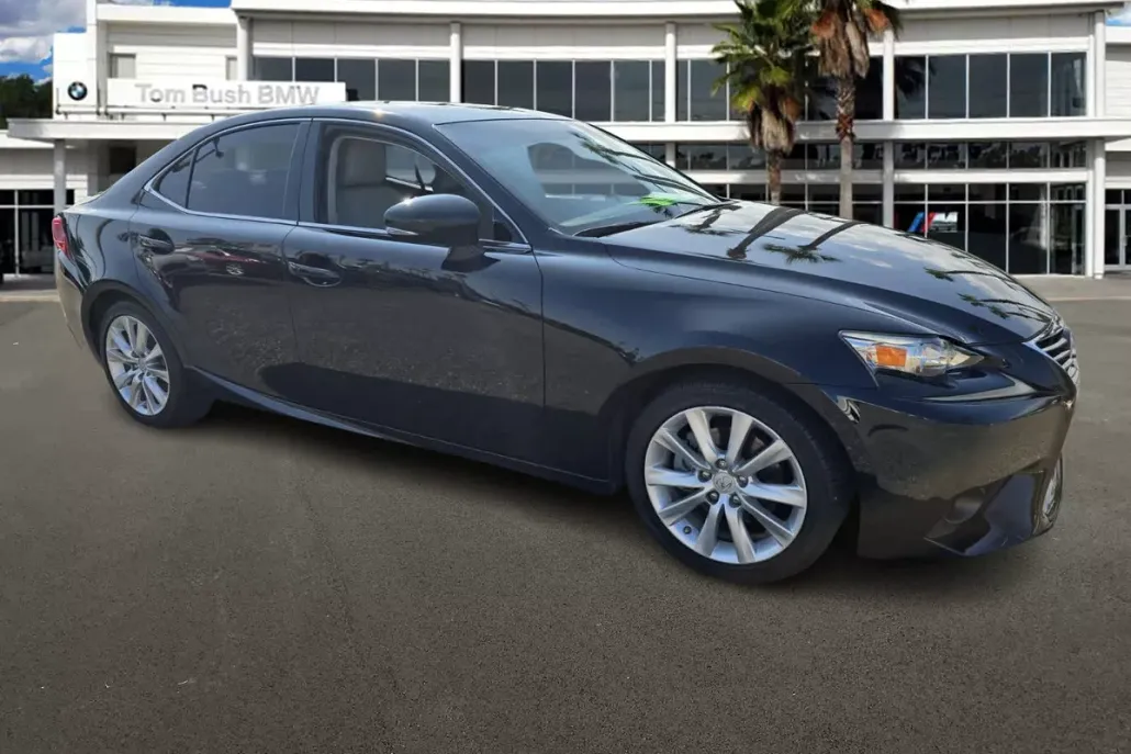 2015 Lexus IS 250 photo 1