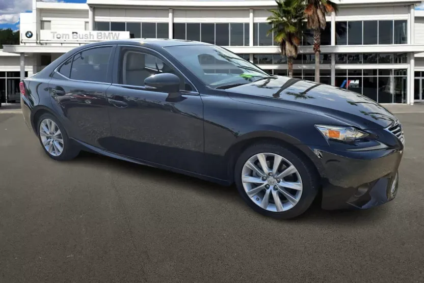 2015 Lexus IS 250 photo 1
