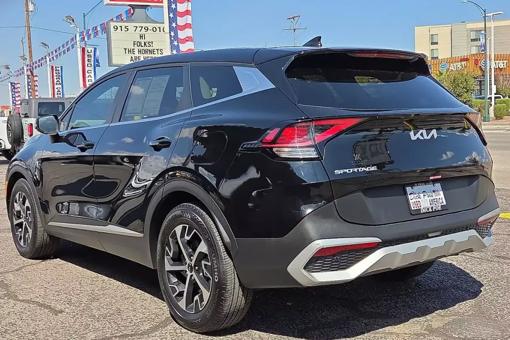 2025 Kia Sportage EX photo 1