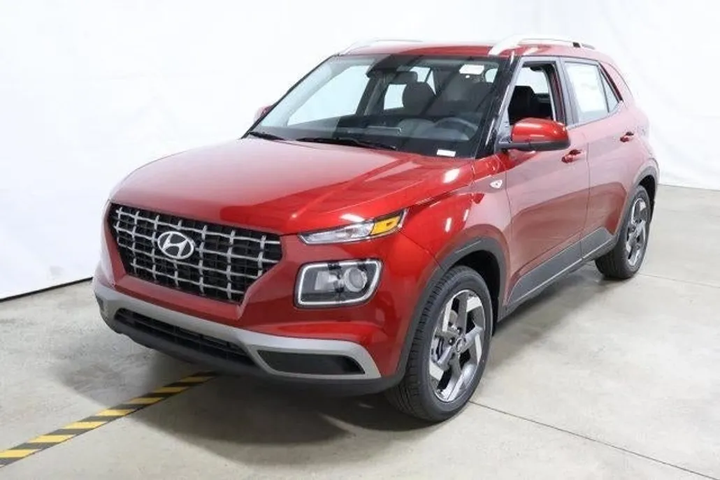 2025 Hyundai Venue SEL photo 1