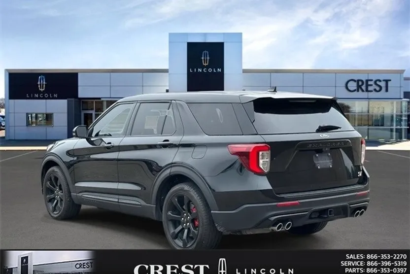 2022 Ford Explorer ST photo 1