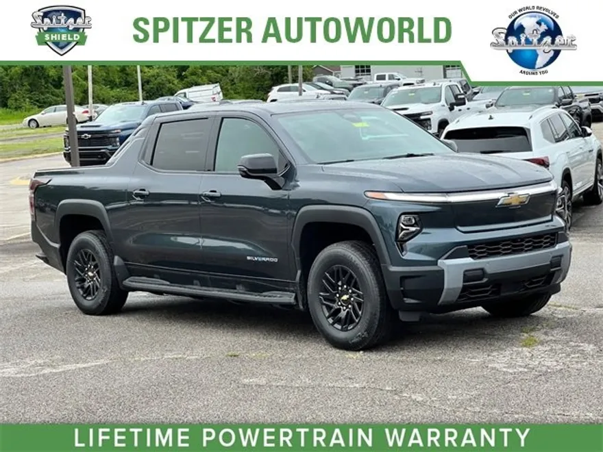 2025 Chevrolet Silverado EV LT photo 1
