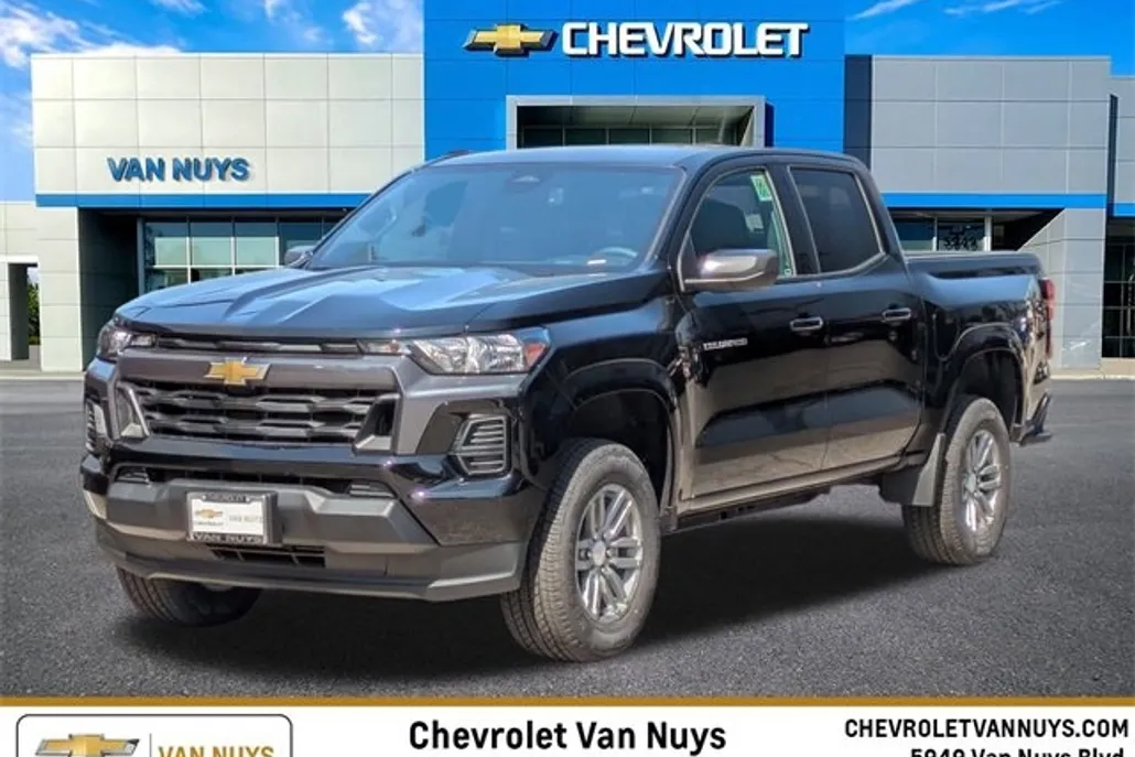 2025 Chevrolet Colorado Work Truck LT photo 1