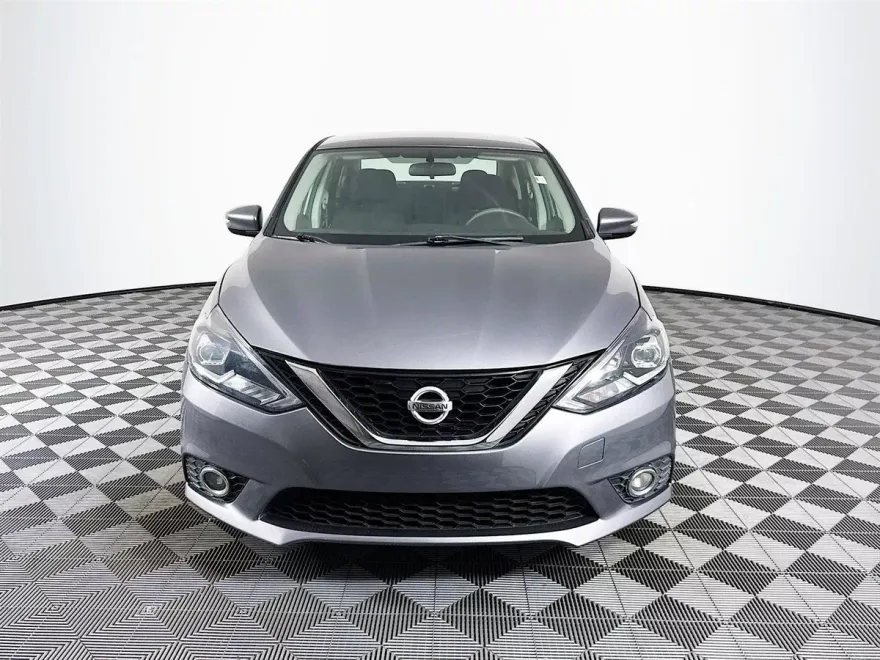 2017 Nissan Sentra SR photo 1