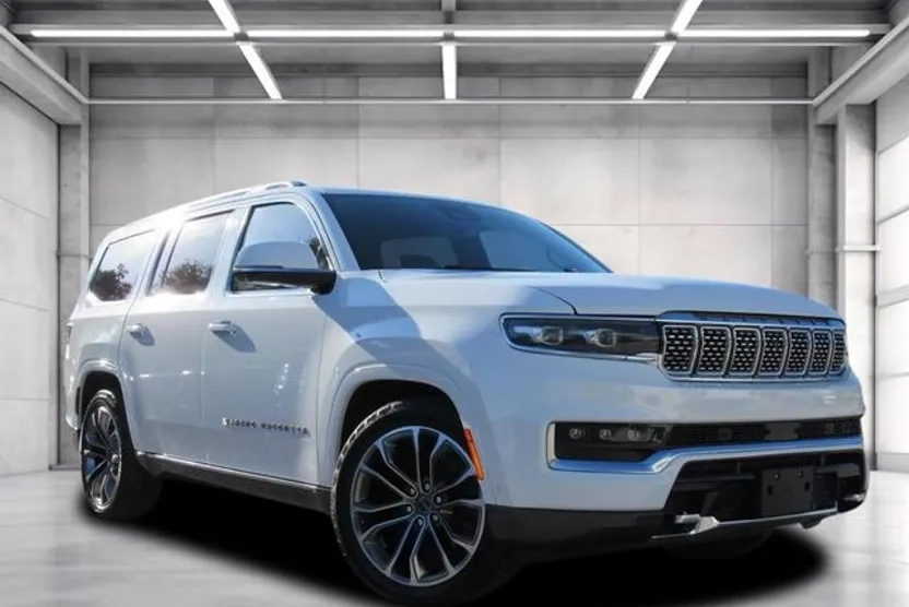 2022 Jeep Grand Wagoneer III photo 1