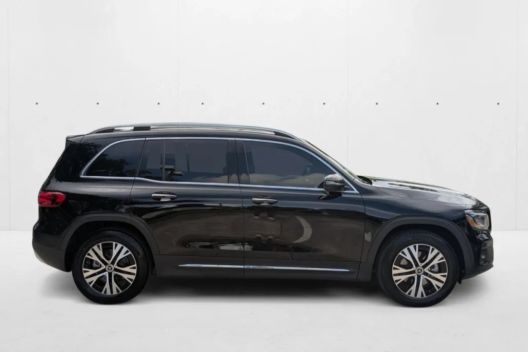 2025 Mercedes Benz GLB 250 photo 1