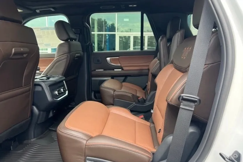 2025 Ford Expedition King Ranch photo 1