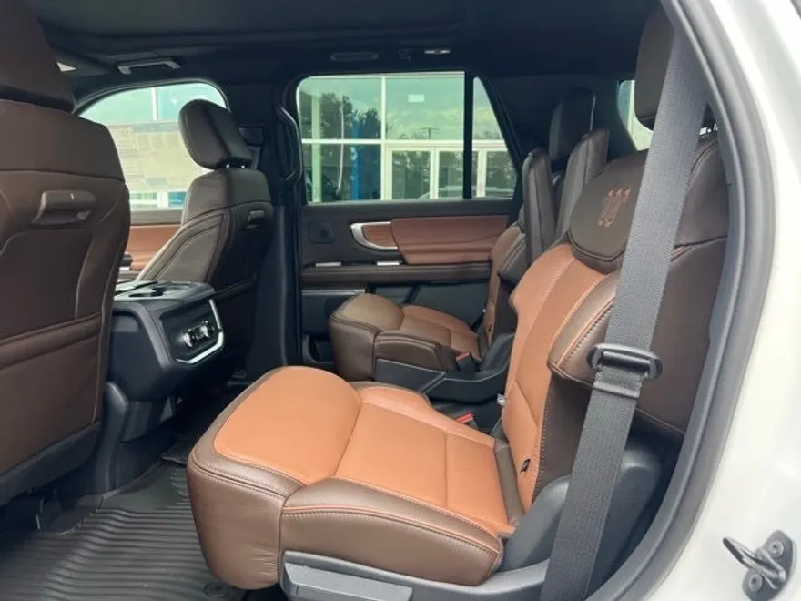 2025 Ford Expedition King Ranch photo 1