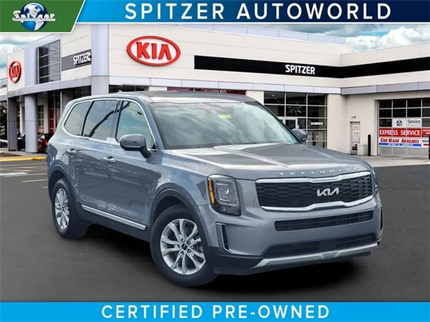 2022 Kia Telluride LX photo 1