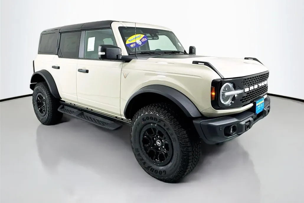 2025 Ford Bronco Badlands photo 1