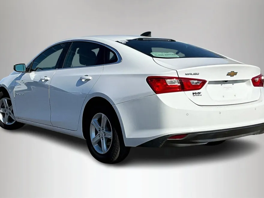 2020 Chevrolet Malibu LS photo 1
