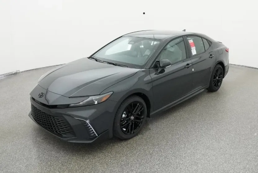 2026 Toyota Camry SE photo 1