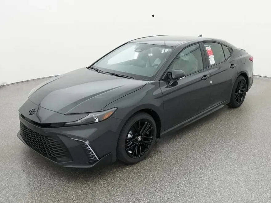 2026 Toyota Camry SE photo 1