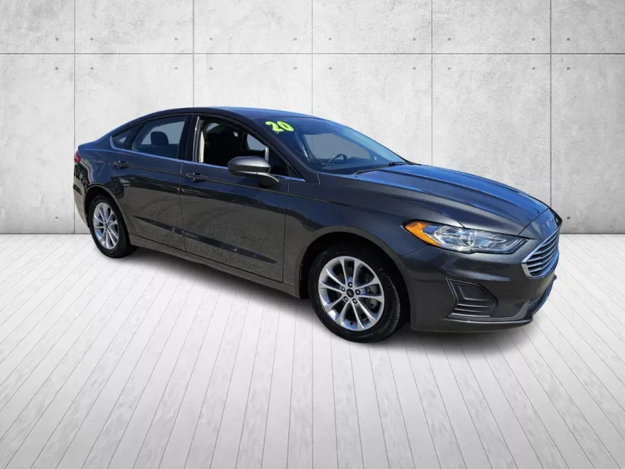 2020 Ford Fusion SE photo 1
