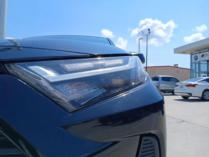 2024 Toyota RAV4 LE photo 1