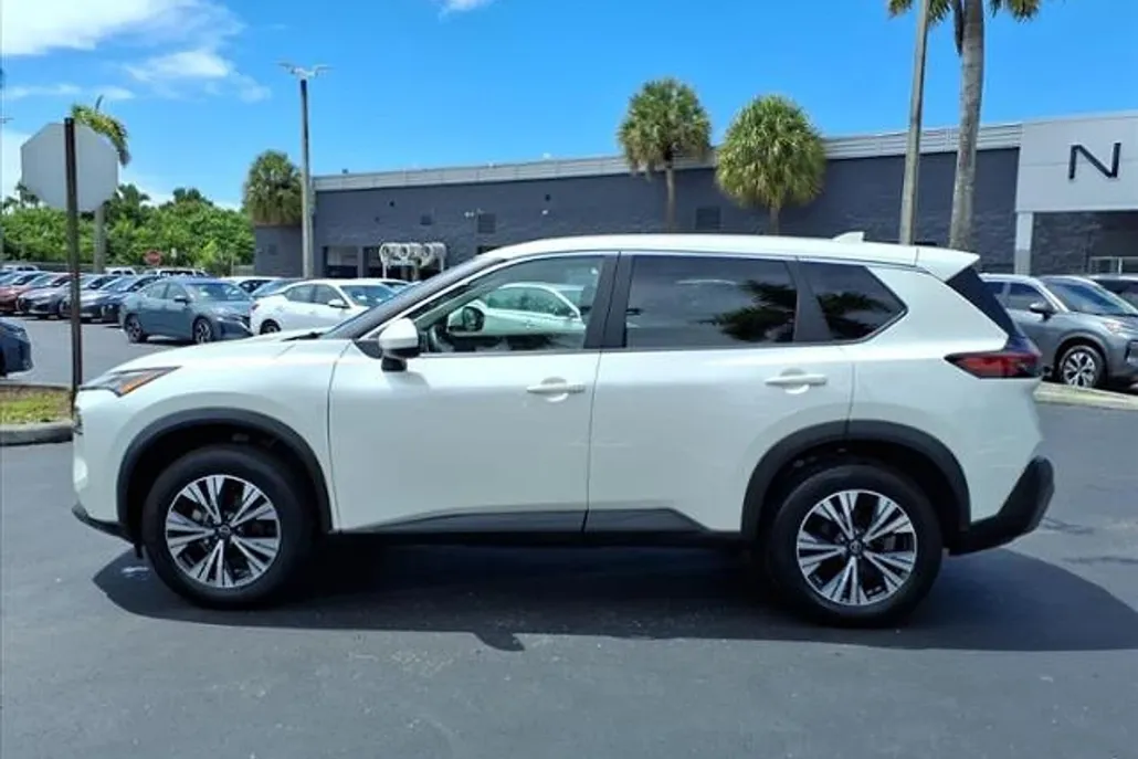 2023 Nissan Rogue SV photo 1