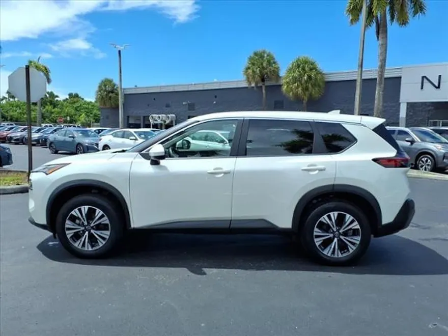 2023 Nissan Rogue SV photo 1