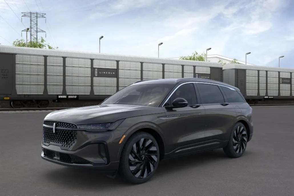 2025 Lincoln Nautilus Black Label photo 1