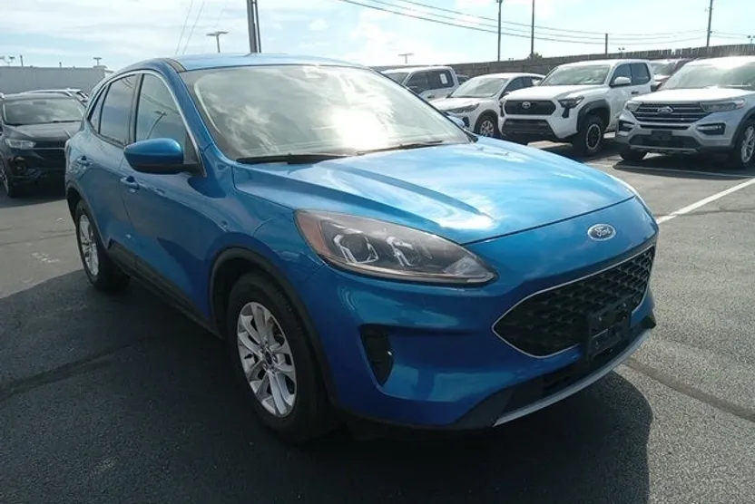 2021 Ford Escape SE photo 1