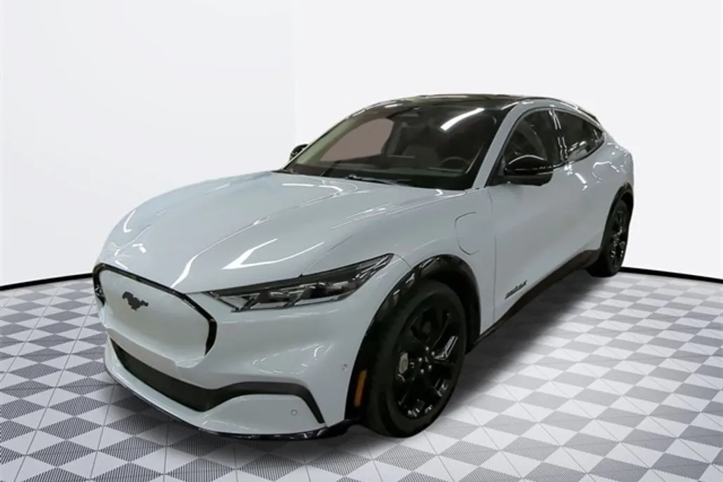 2023 Ford Mustang Mach-E Premium photo 1