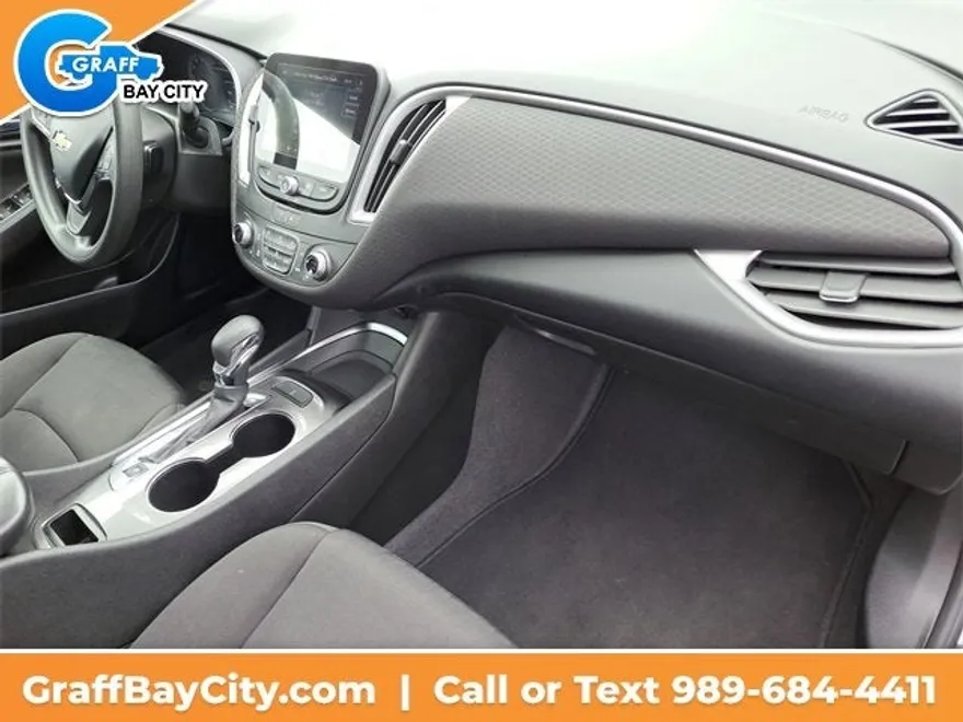 2023 Chevrolet Malibu 1LT photo 1
