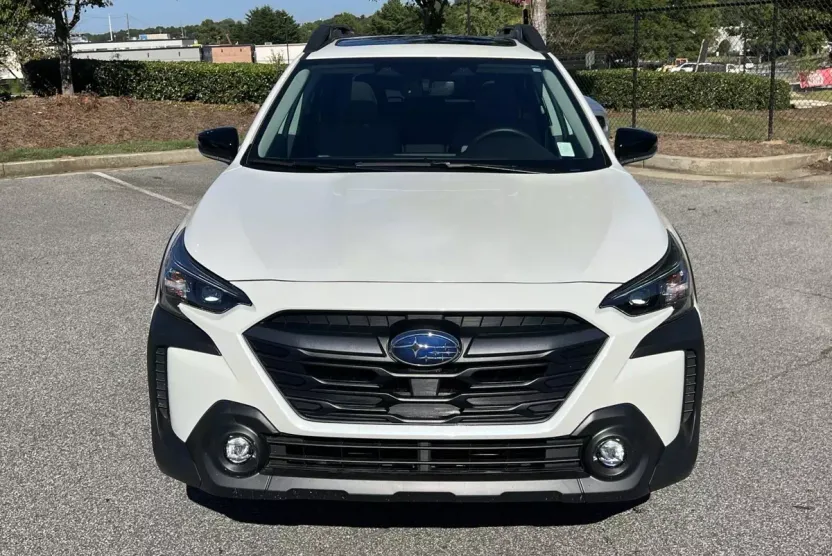 2025 Subaru Outback Premium photo 1