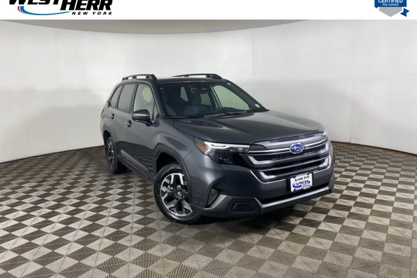 2025 Subaru Forester Premium photo 1