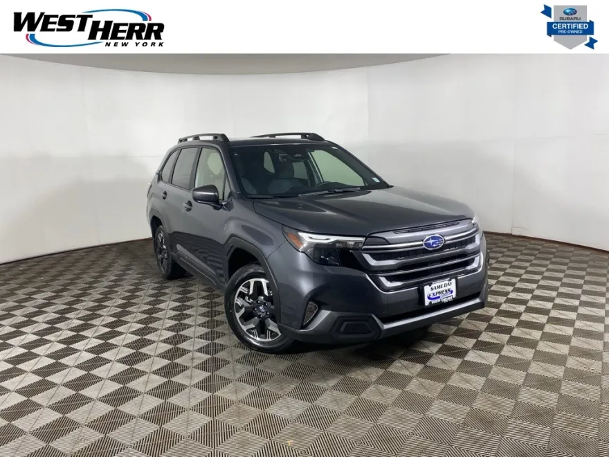 2025 Subaru Forester Premium photo 1