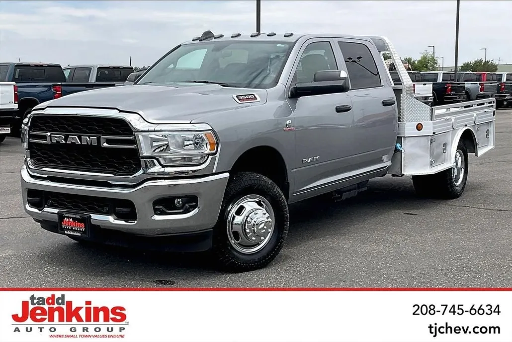 2022 Ram 3500 Tradesman photo 1