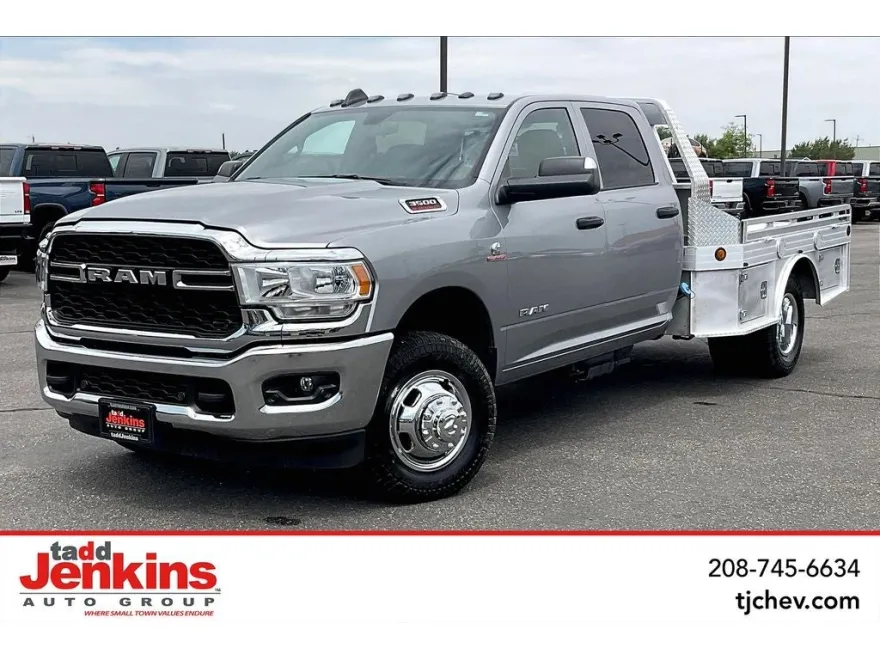 2022 Ram 3500 Tradesman photo 1