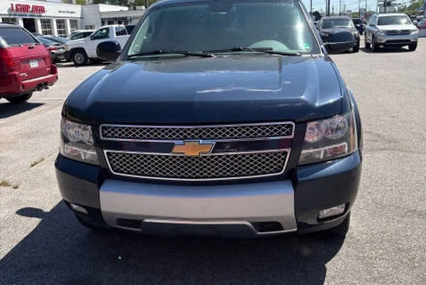 2013 Chevrolet Tahoe LT photo 1