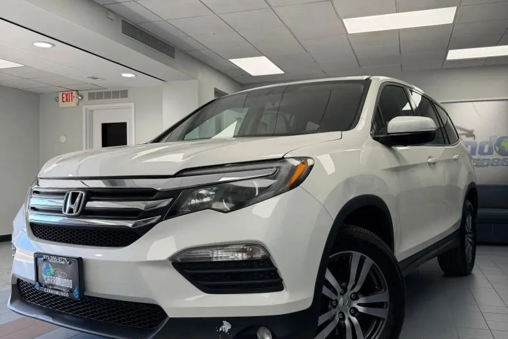 2016 Honda Pilot EX-L photo 1