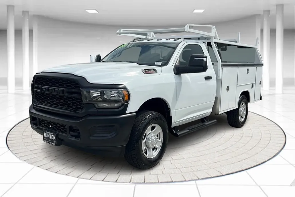 2023 Ram 3500 Tradesman photo 1