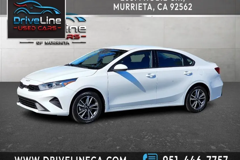 2022 Kia Forte LXS photo 1