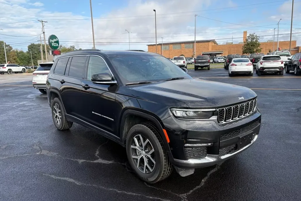 2024 Jeep Grand Cherokee Limited photo 1